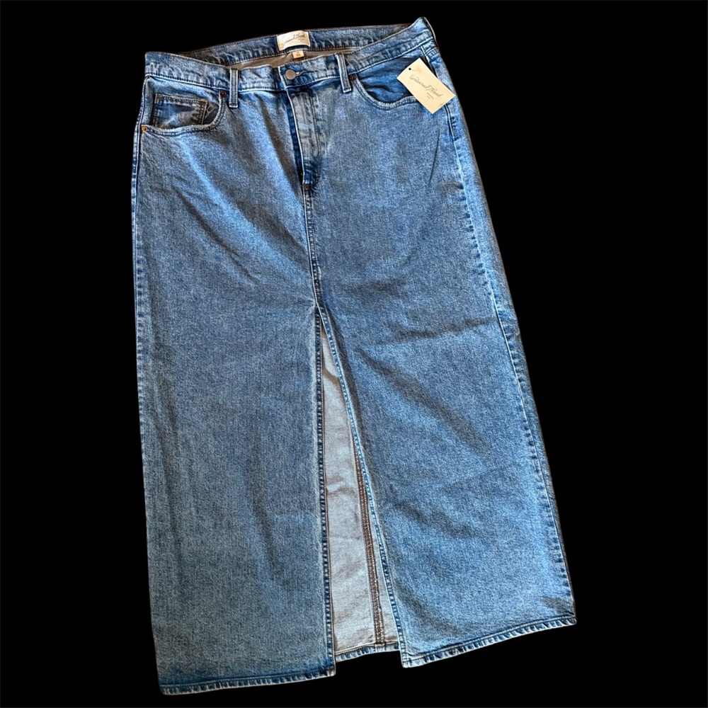 Universal Thread High-Waisted Denim Skirt